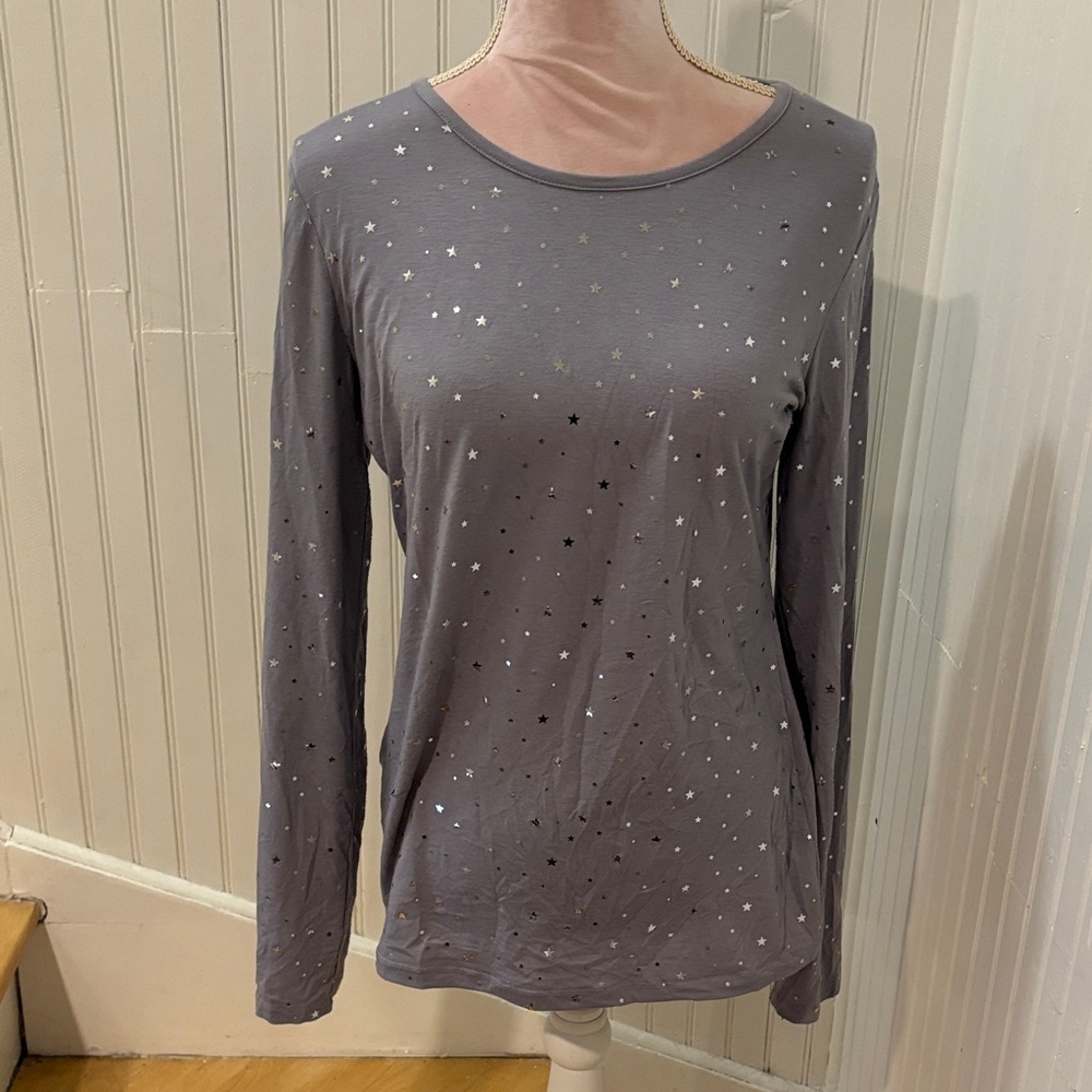 Koi Gray Long Sleeve Top with Star Pattern
